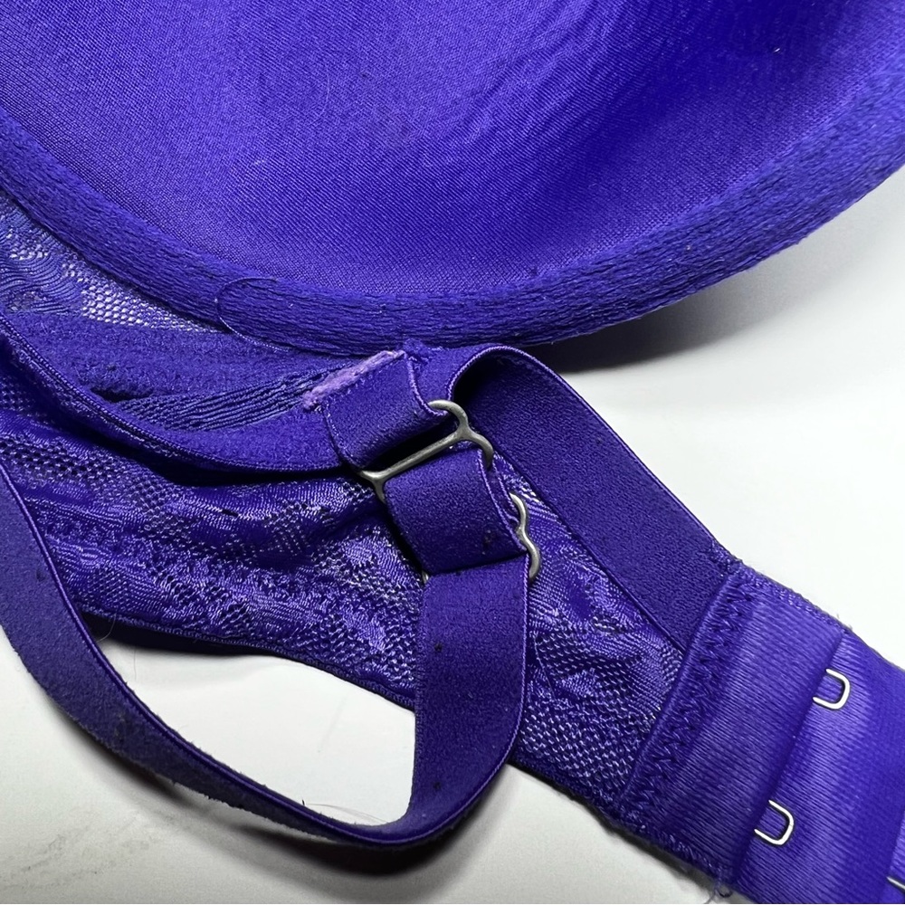 Victoria Secret 38C Underwire Body by Victoria Lined Perfect Coverage. - Picture 2 of 4
